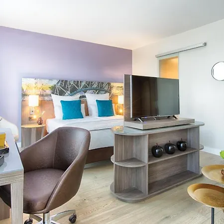 Hotel Leonardo East