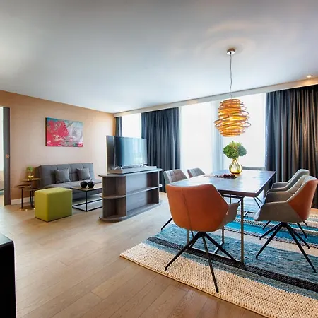 Leonardo East Hotel