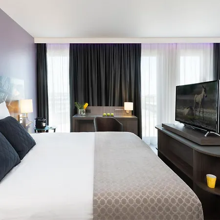 מלון Leonardo East