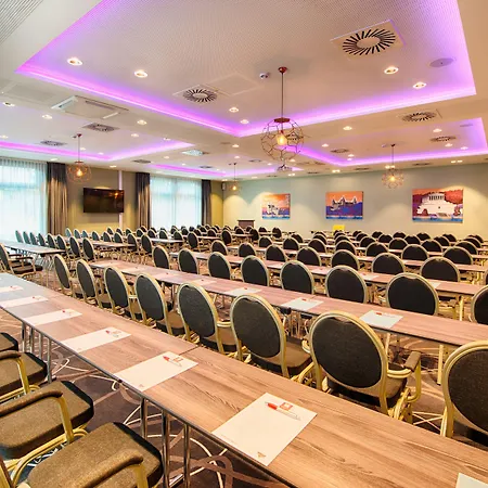 מלון Leonardo East