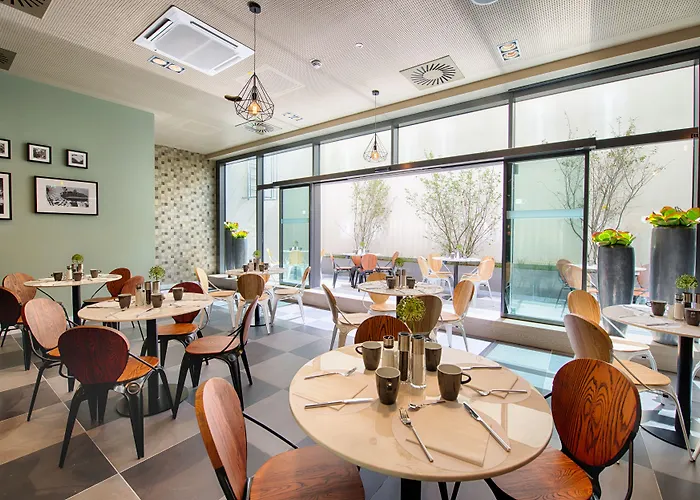 Szálloda Leonardo East 4*