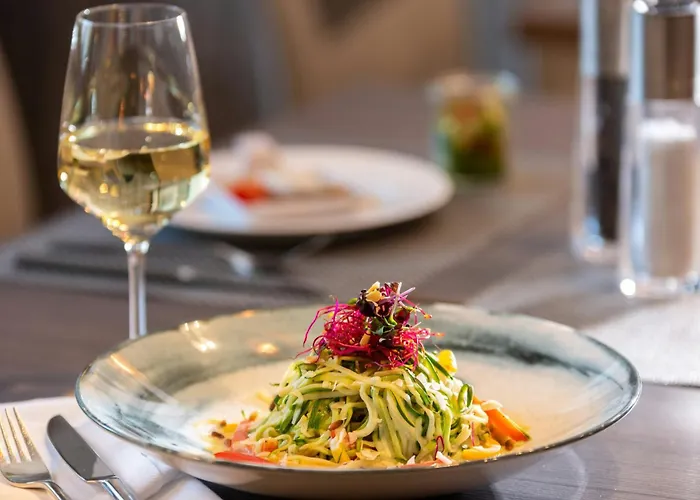 レオナルド シティ イースト 4*