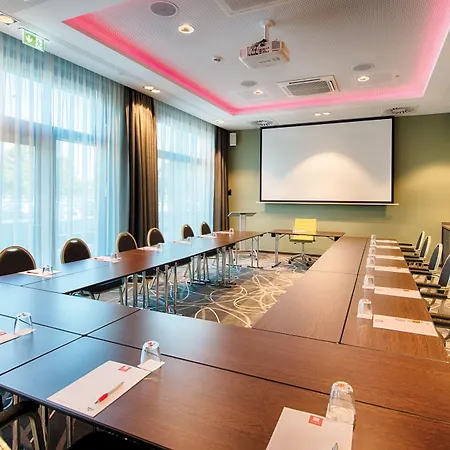 Leonardo East 4* Munich