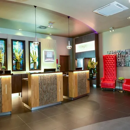 Leonardo East Hotel 4*