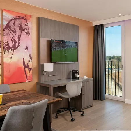 Leonardo East 4*