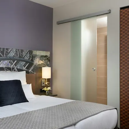 Hotel Leonardo East