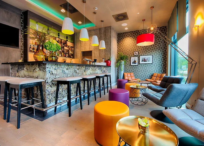 Hotel Leonardo East 4*
