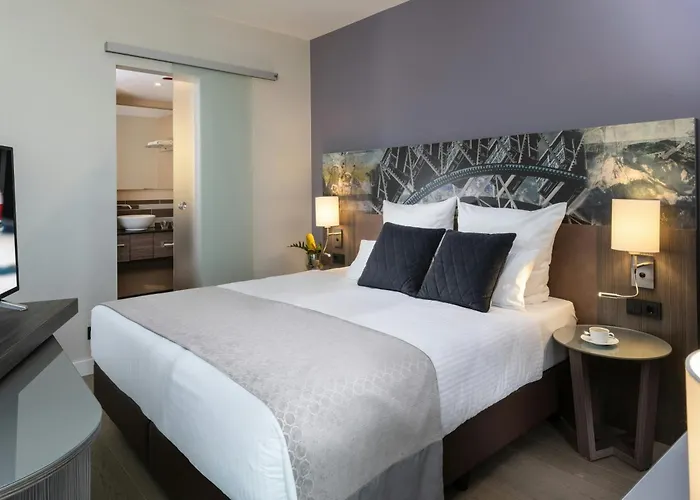 Leonardo East München