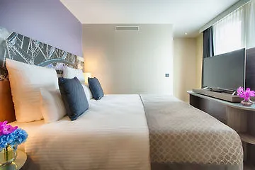 Leonardo East Hotel 4*