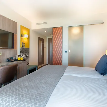 Hotel Leonardo East