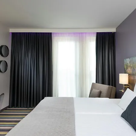 Leonardo East 4* München