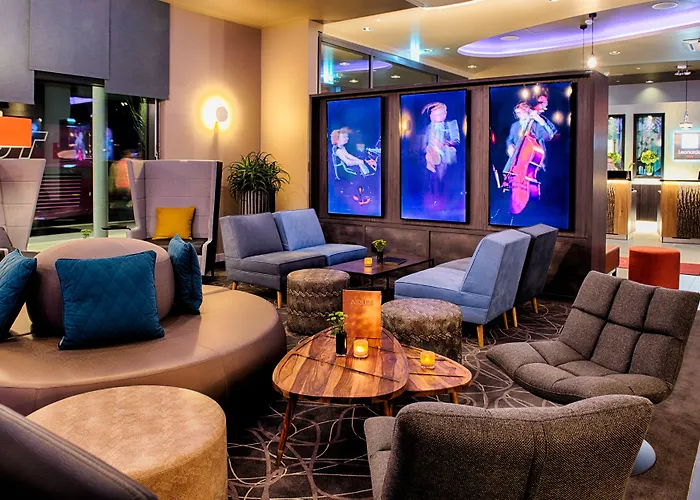 Leonardo East Отель 4*
