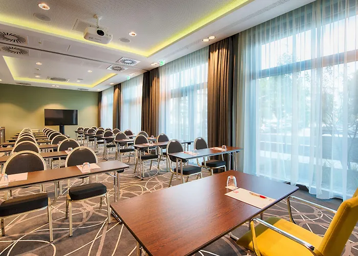 Leonardo East 4*
