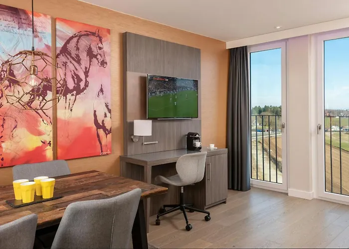 Leonardo East 4*